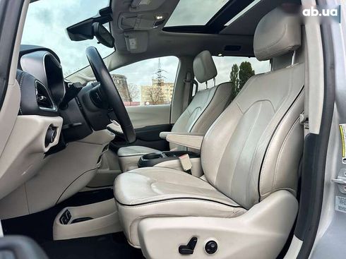 Chrysler Pacifica 2017 - фото 22