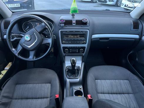 Skoda Octavia 2011 синий - фото 23