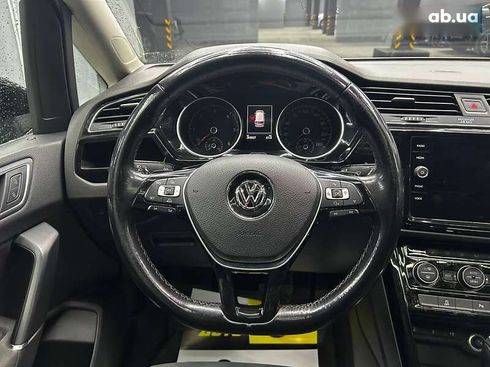 Volkswagen Touran 2017 - фото 10