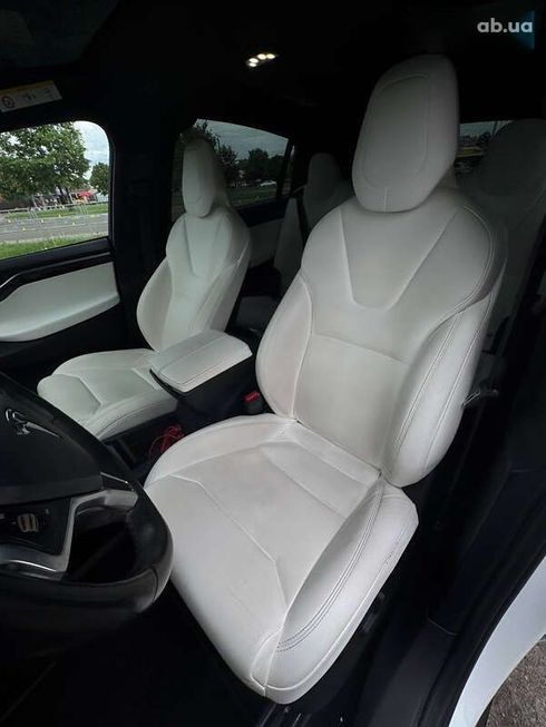 Tesla Model X 2017 - фото 14