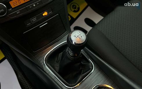 Toyota Avensis 2009 - фото 15