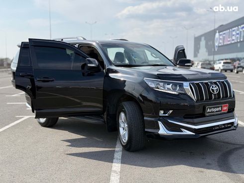 Toyota Land Cruiser Prado 2019 черный - фото 36