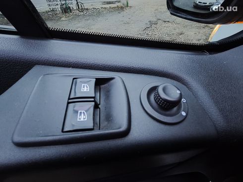 Opel Vivaro 2017 белый - фото 17