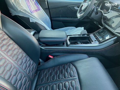 Audi RS Q8 2021 - фото 25