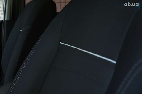 Ford Fiesta 2017 - фото 20