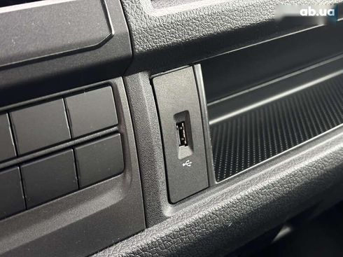 Volkswagen Caravelle 2019 - фото 18