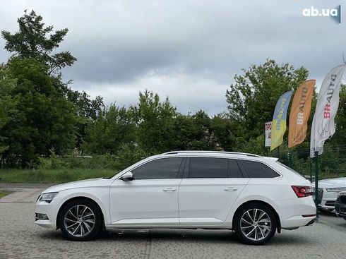 Skoda Superb 2017 - фото 13