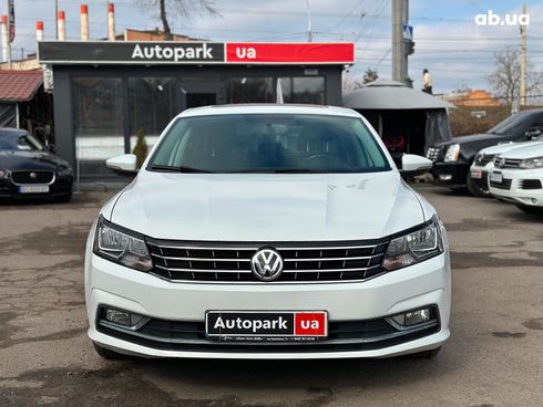 Volkswagen Passat 2016 белый - фото 2