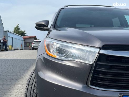 Toyota Highlander 2016 серый - фото 3