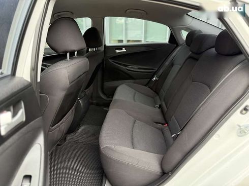 Hyundai Sonata 2010 - фото 17