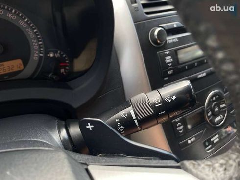 Toyota Auris 2011 - фото 28