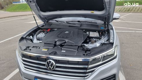 Volkswagen Touareg 2021 - фото 17