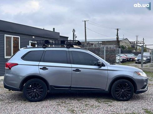 Mitsubishi Outlander 2020 - фото 4