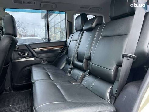 Mitsubishi Pajero Wagon 2012 - фото 24