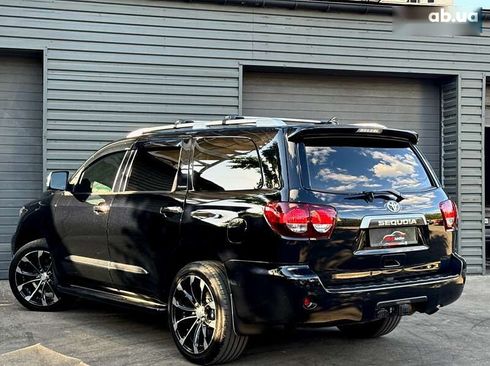Toyota Sequoia 2021 - фото 10