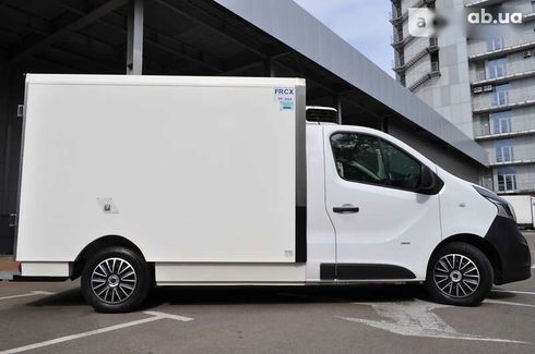 Opel Vivaro 2018 - фото 14