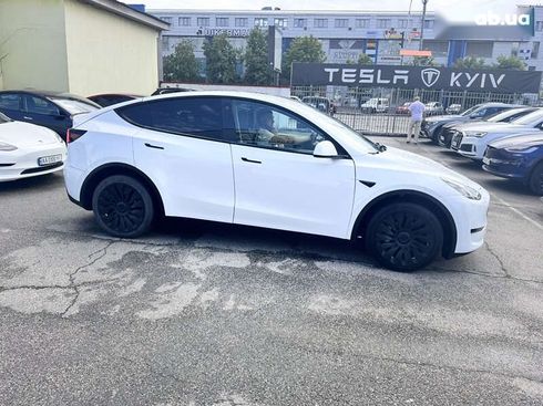Tesla Model Y 2023 - фото 9