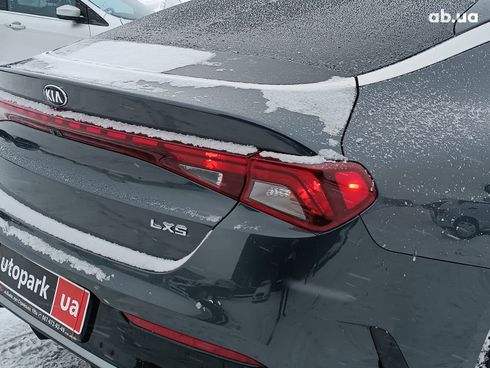 Kia K5 2020 серый - фото 16