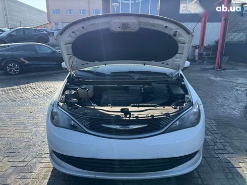 Chrysler Pacifica 2017 - фото 13