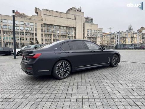 BMW 7 серия 2021 - фото 7