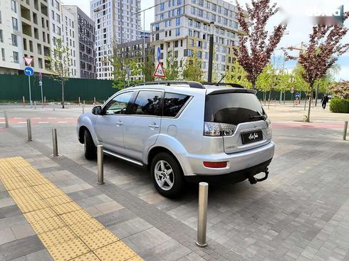Mitsubishi Outlander 2011 - фото 11