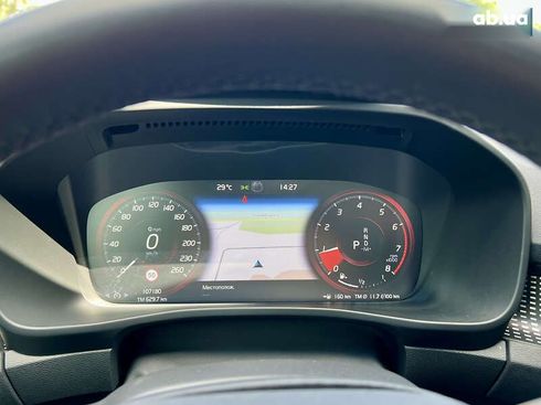 Volvo XC40 2021 - фото 17