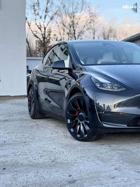 Tesla Model Y 2024 - фото 11