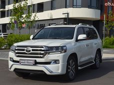 Продаж вживаних авто в Києві - купити на Автобазарі