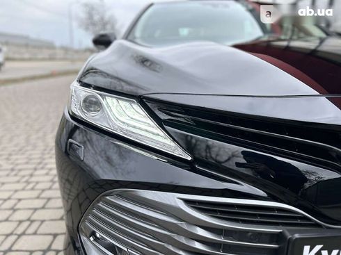 Toyota Camry 2020 - фото 16