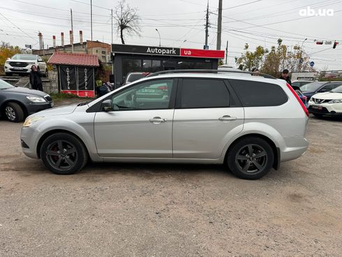 Ford Focus 2010 серый - фото 10