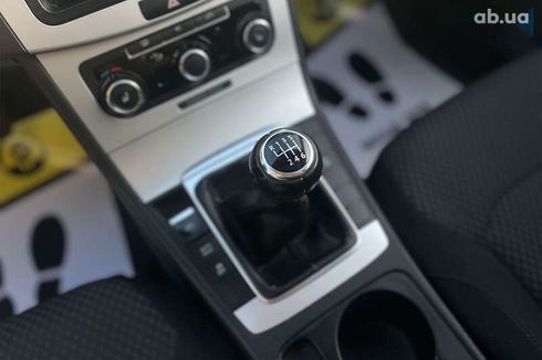Volkswagen Passat 2012 - фото 19