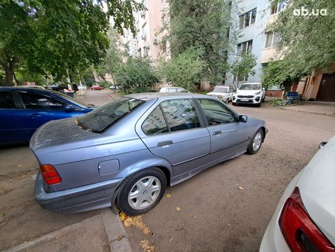 BMW 3 серия 1994 синий - фото 7