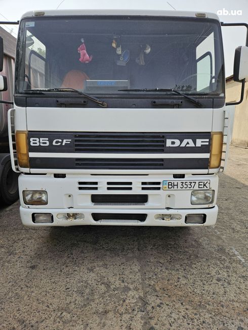 DAF CF 360 2001 белый - фото 2