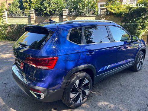 Volkswagen Taos 2023 синий - фото 5