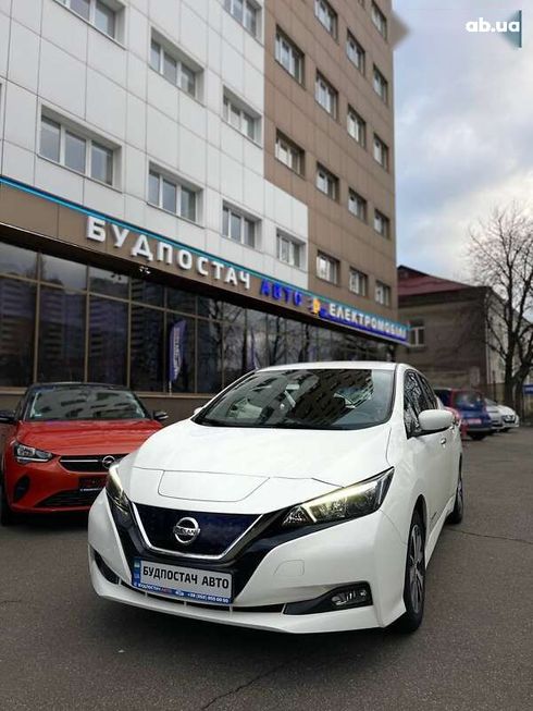 Nissan Leaf 2019 - фото 8