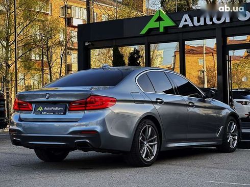 BMW 5 серия 2017 - фото 13