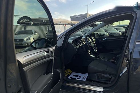 Volkswagen e-Golf 2020 - фото 16