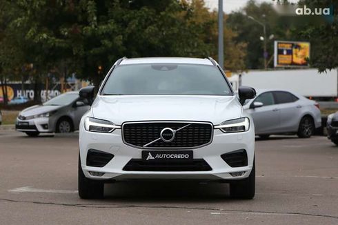 Volvo XC60 2019 - фото 3