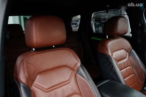 Volkswagen Touareg 2019 - фото 24