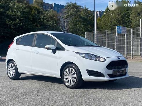 Ford Fiesta 2017 - фото 2