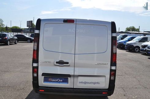 Renault Trafic 2020 - фото 11