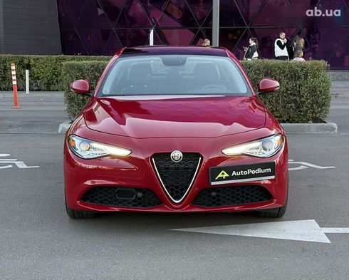 Alfa Romeo Giulia 2019 - фото 6