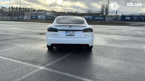 Tesla Model S 2016 - фото 4