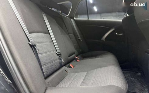Toyota Avensis Verso 2013 - фото 16