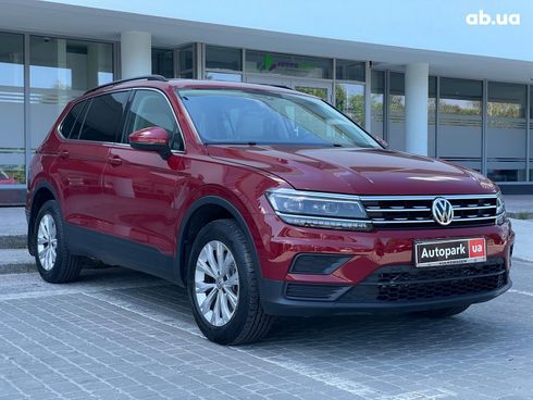 Volkswagen Tiguan 2019 красный - фото 8