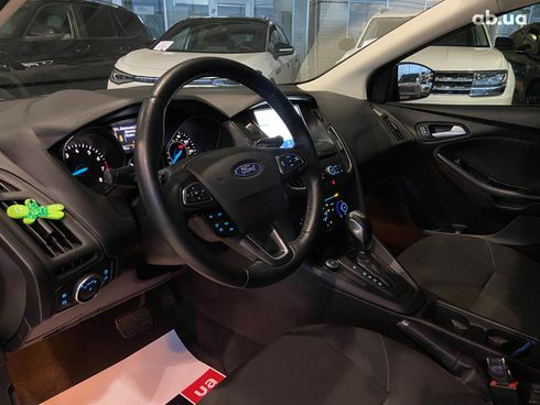 Ford Focus 2015 красный - фото 12