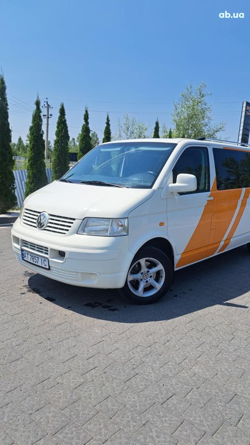 Volkswagen Transporter 2004 белый - фото 9