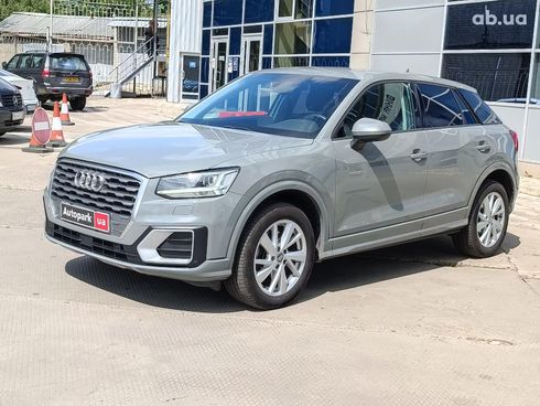 Audi Q2 2018 серый - фото 4
