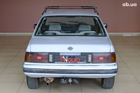 Isuzu Aska 1999 серый - фото 6