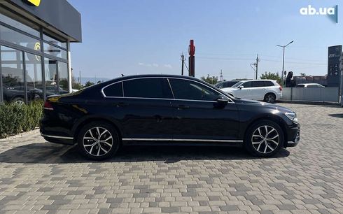 Volkswagen Passat 2019 - фото 8